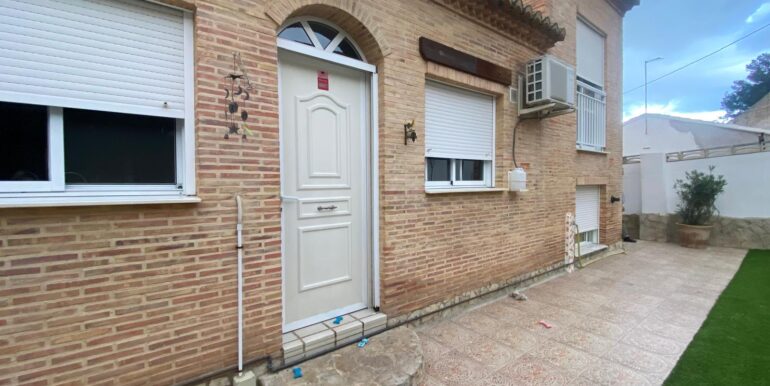 Santa Teresita exterior (10)