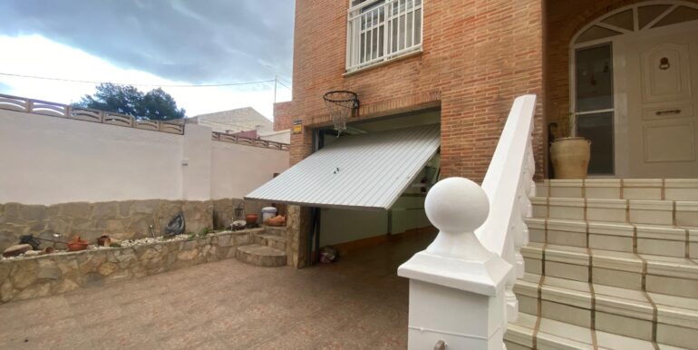 Santa Teresita exterior (17)