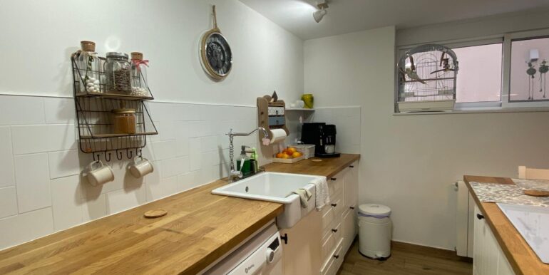 Santa Teresita sotano cocina