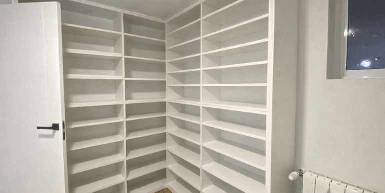 Santa Teresita sótano dormitorio