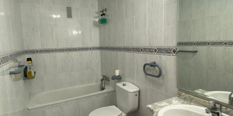 M José Ortí soriano baño dormitorio